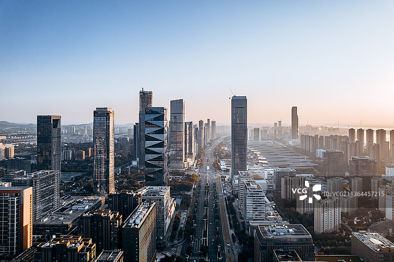 中国江苏河西CBD城市天际线航拍黄昏风光图片素材
