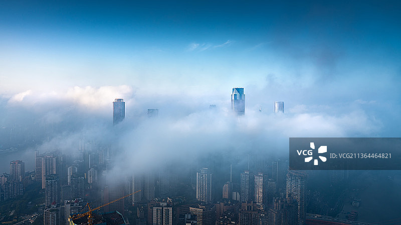 重庆渝中区cbd平流雾图片素材