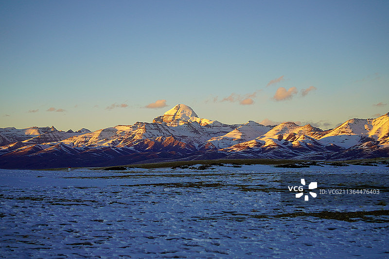 神山岗仁波齐的日落时刻图片素材