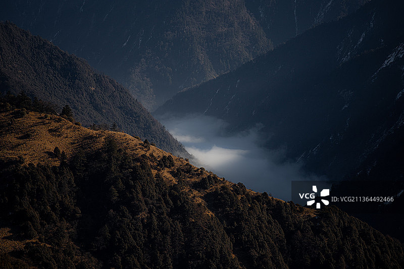 巴郎山云海图片素材