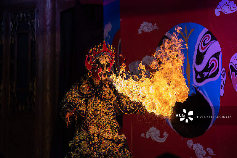 川剧绝活：变脸，喷火图片素材
