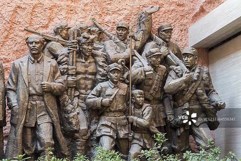 中国陕西省延安革命纪念馆起义雕塑图片素材