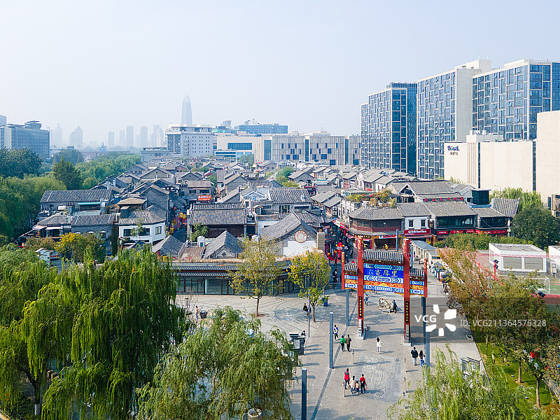 航拍济南宽厚里牌坊图片素材