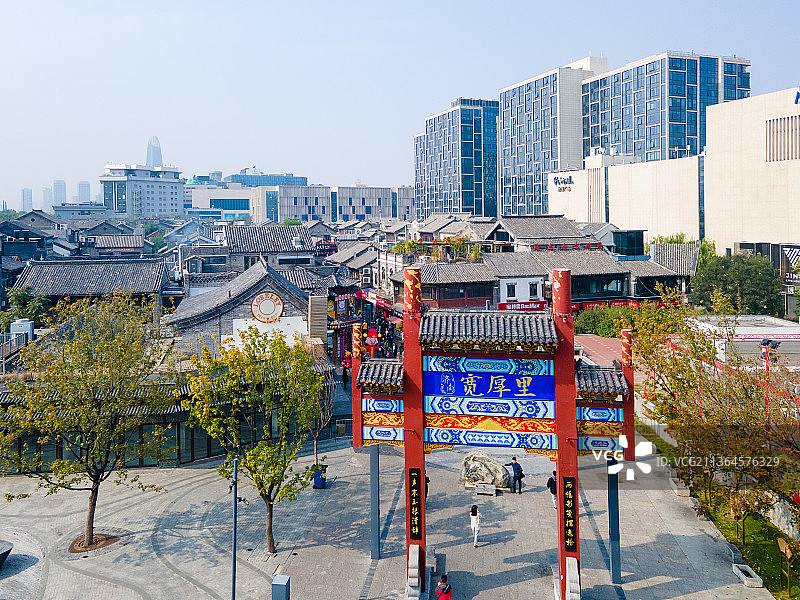 航拍济南宽厚里牌坊图片素材