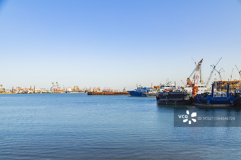 天津滨海新区天津港港口码头货运风光图片素材