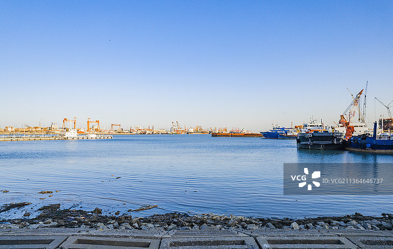 天津滨海新区天津港港口码头货运风光图片素材