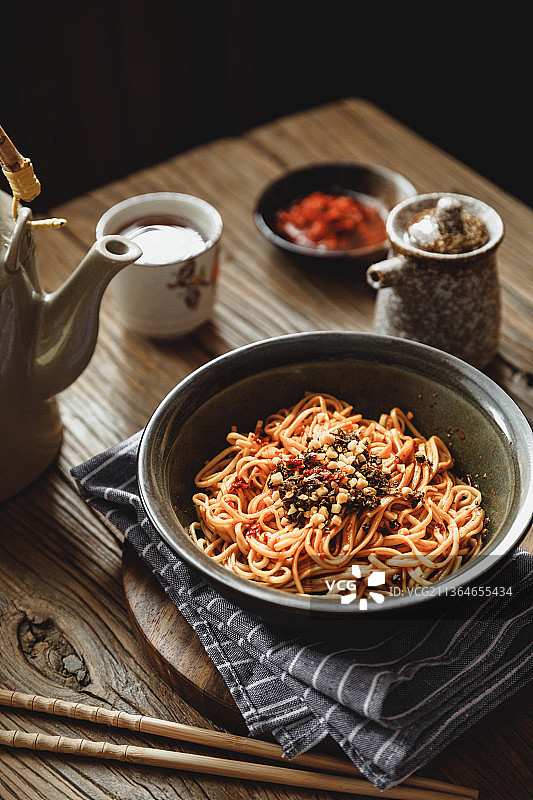 中国传统小吃美食宜宾燃面图片素材