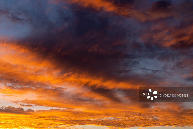 美丽的火烧云图片素材