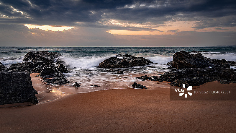 黎明的海岸图片素材