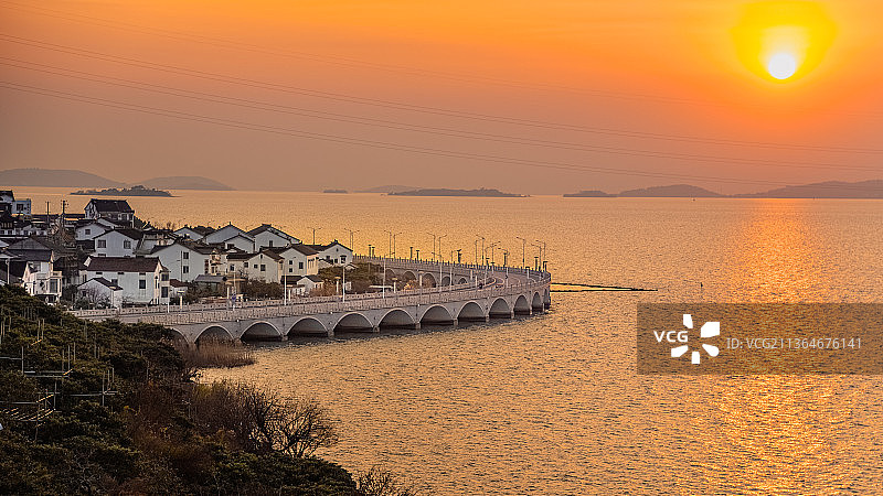 苏州小镰仓丰圻大桥日落图片素材