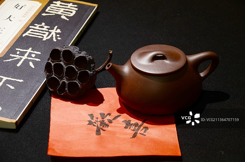 石瓢紫砂壶图片素材