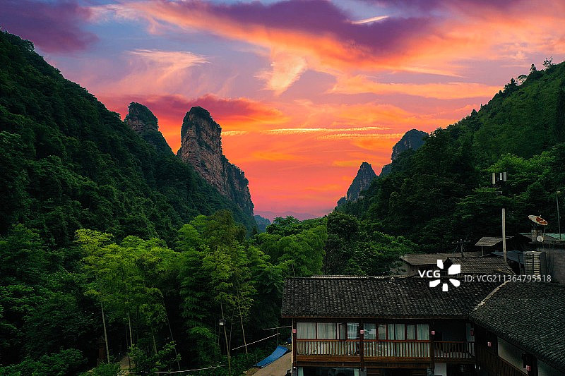 宝峰晚霞，武陵源风光图片素材