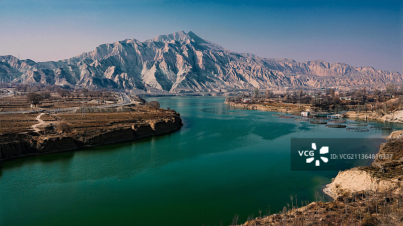 黄河湾湾向东流（青海尖扎段）图片素材