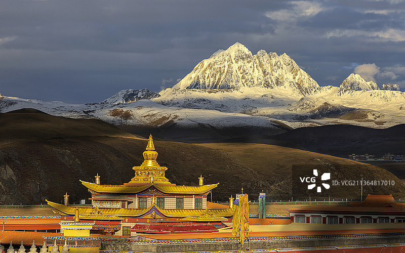 雅拉雪山、图片素材