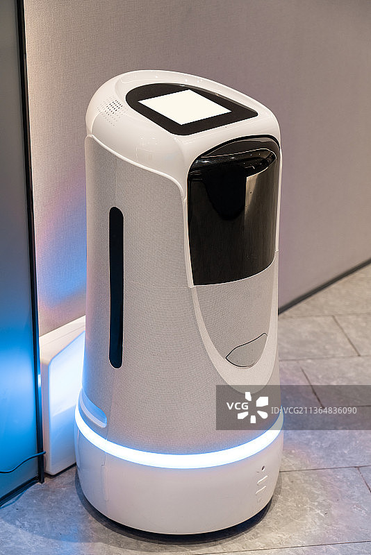 酒店机器人服务员图片素材