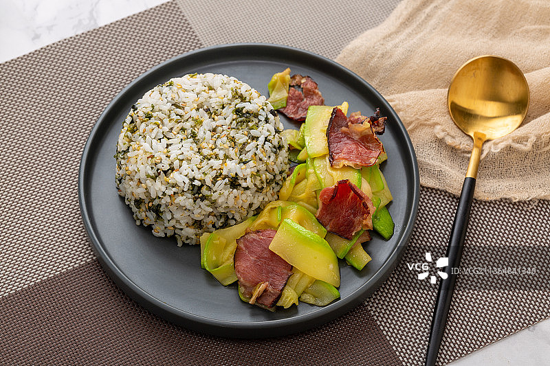 海苔拌米饭图片素材