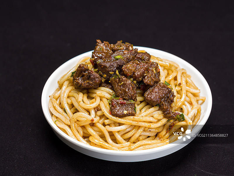 特色早餐红烧牛肉卤粉图片素材