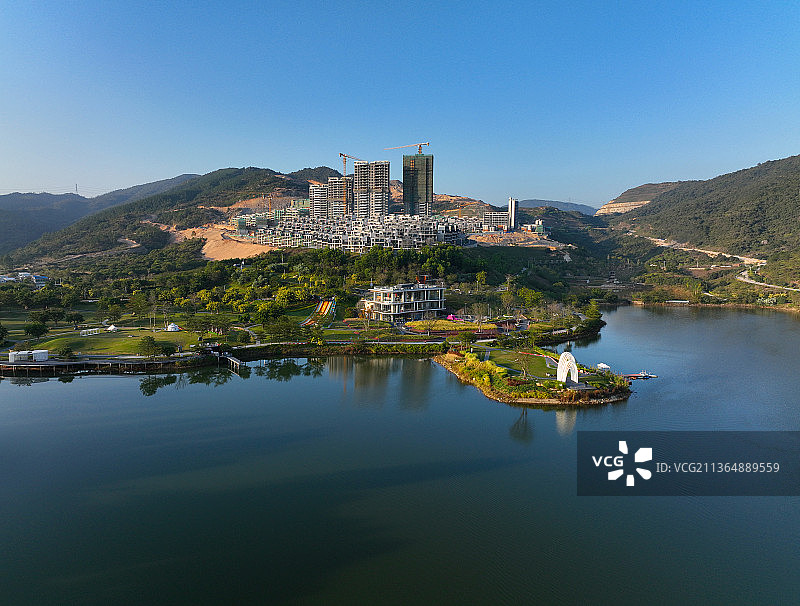 广东省惠州市惠东县十里银滩伴海云天碧翠湖航拍图片素材