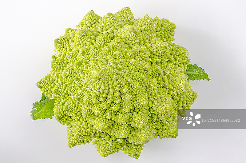 俯视整颗带叶绿色宝塔花菜图片素材
