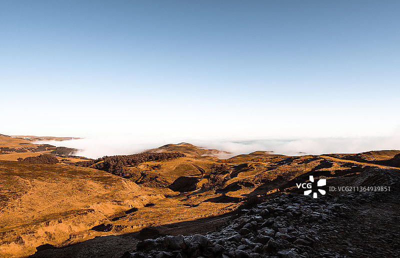 高原上的阳光云海图片素材