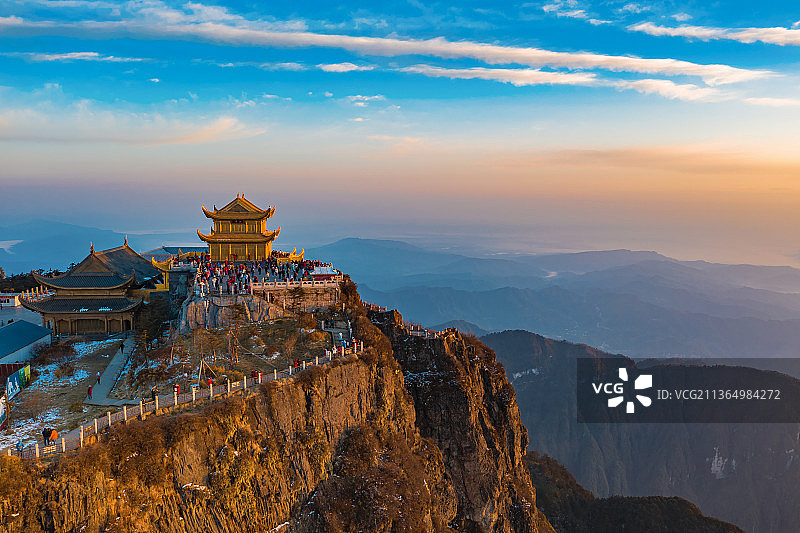 航拍峨眉山金顶风光图片素材