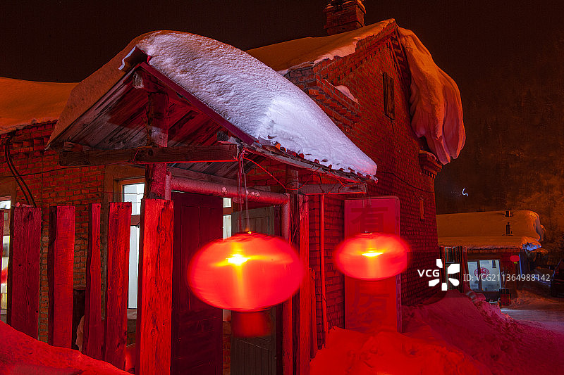 黑龙江，牡丹江市，雪乡夜景。图片素材