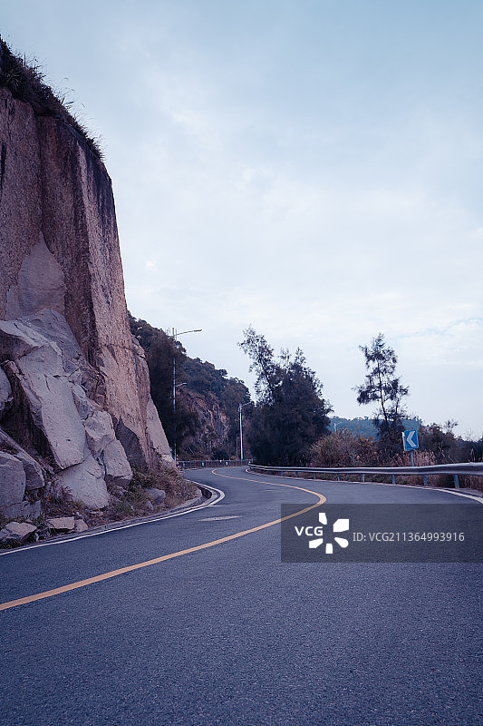 半屏山通村公路图片素材