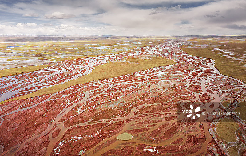 楚玛尔河，航拍视角，河流，三江源国家公园，辫状水系，江河，长江源，青藏高原，水网，可可西里，曲线，河图片素材