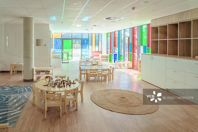 舒适的多功能幼儿园室内环境图片素材