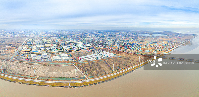 洋山特殊综合保税区·自贸联发临港物流园全景·东海大桥图片素材