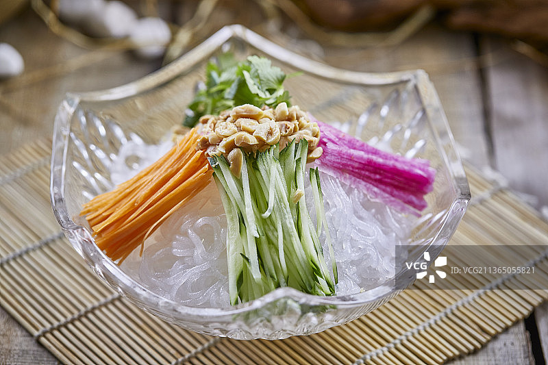 浇汁时蔬魔芋丝图片素材