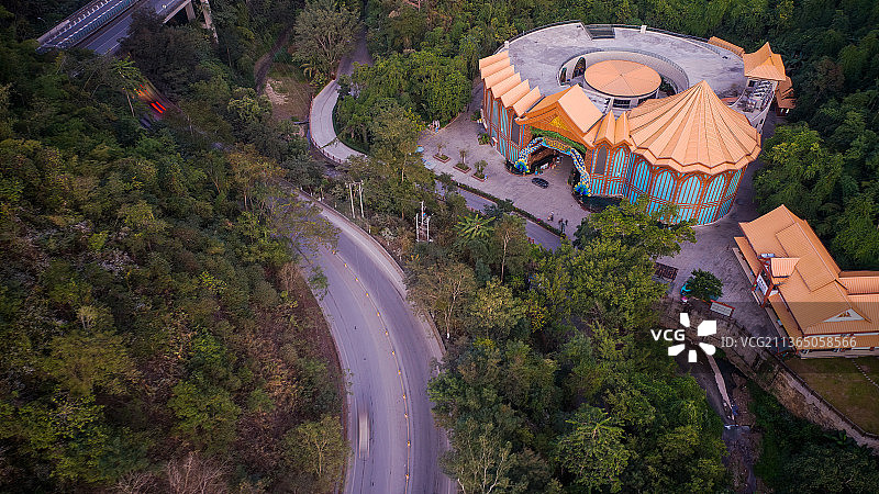 西双版纳曼掌村野象谷图片素材