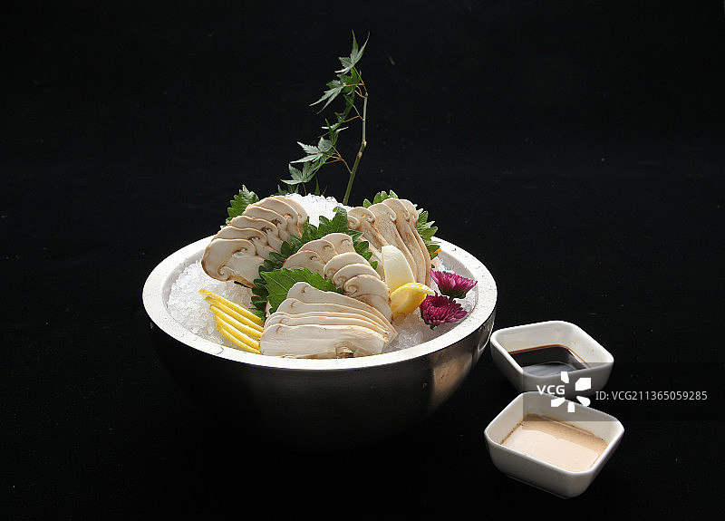 新鲜松茸刺身图片素材