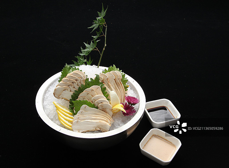 新鲜松茸刺身图片素材