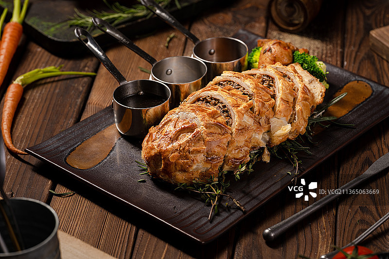 西餐 牛排 美式料理 眼肉 鹅肝 惠林顿牛排 烤肠 西式美食图片素材