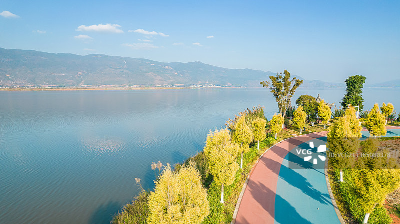 云南省红河州石屏县异龙湖冬季风光图片素材