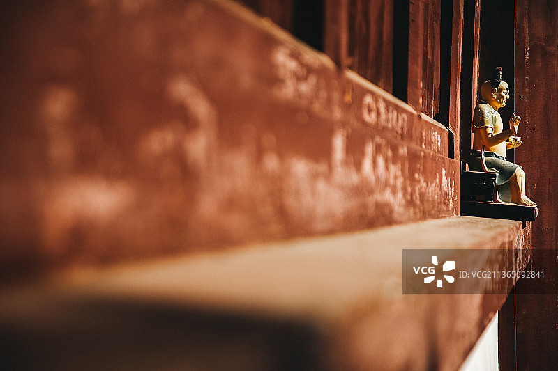 西安青龙寺寺庙白昼佛像图片素材