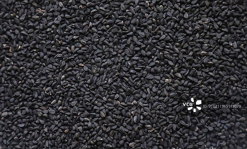 聚焦的黑孜然种子图片素材