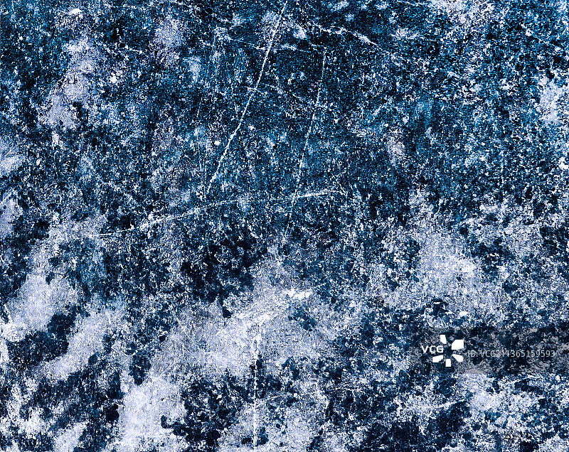 青金石，冰冻水体的全画幅镜头图片素材