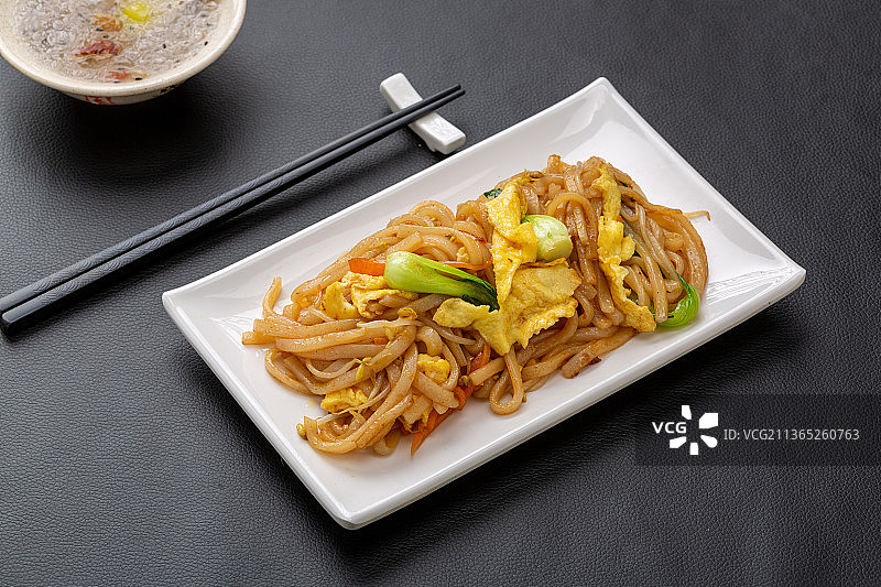 鸡蛋炒米皮图片素材