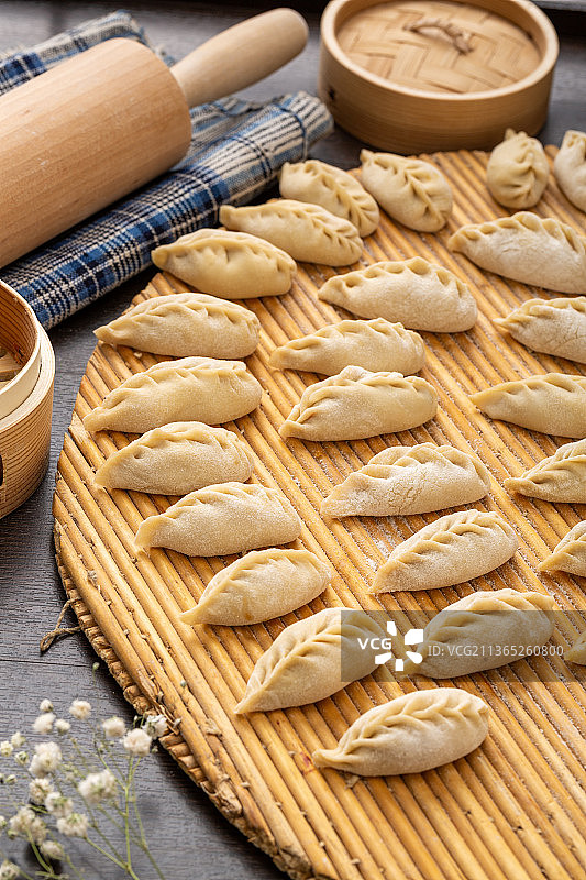 生的手工蒸饺图片素材