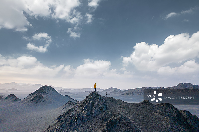 沙漠戈壁与人图片素材