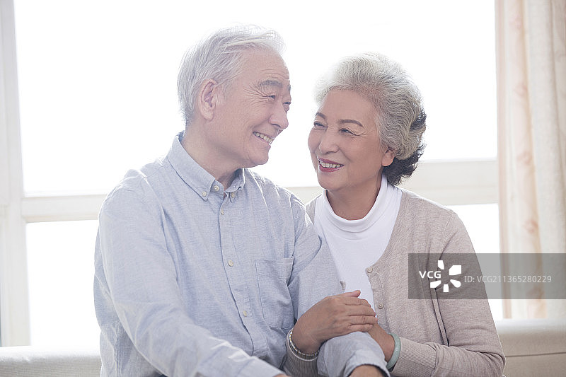 幸福的老年夫妇图片素材