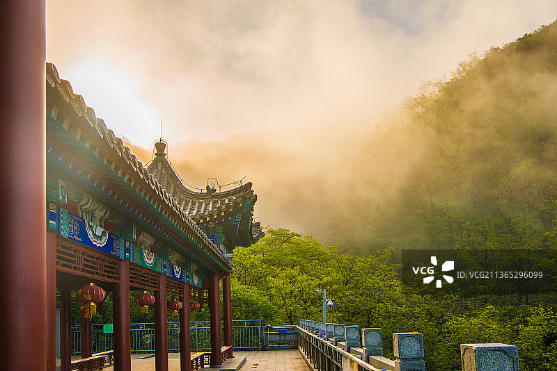 泰山五月云海风光图片素材