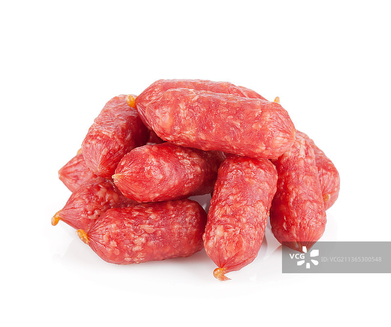 迷你香肠，白色背景上的食物特写图片素材