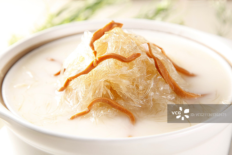 砂锅鱼翅汤图片素材