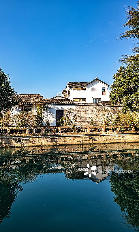 江苏苏州平江路历史文化街区冬天景观.小桥流水人家房江南水乡图片素材