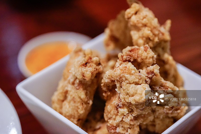 日式炸鸡美食图片素材