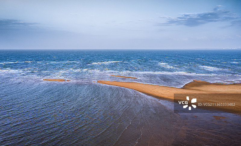 海南重要河流文澜江在这里汇入琼州海峡图片素材