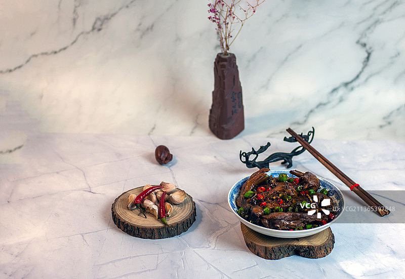 啤酒鸭图片素材